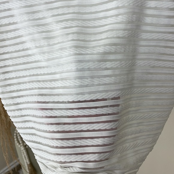 White pencil skirt - Picture 2 of 2